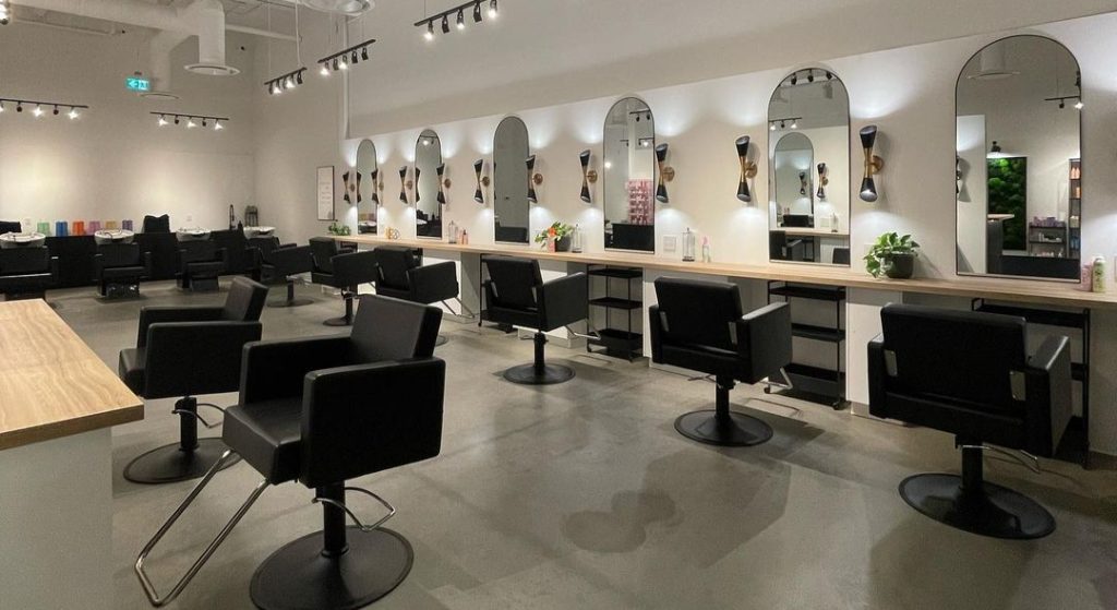7 Reasons to Choose a Salon Studio